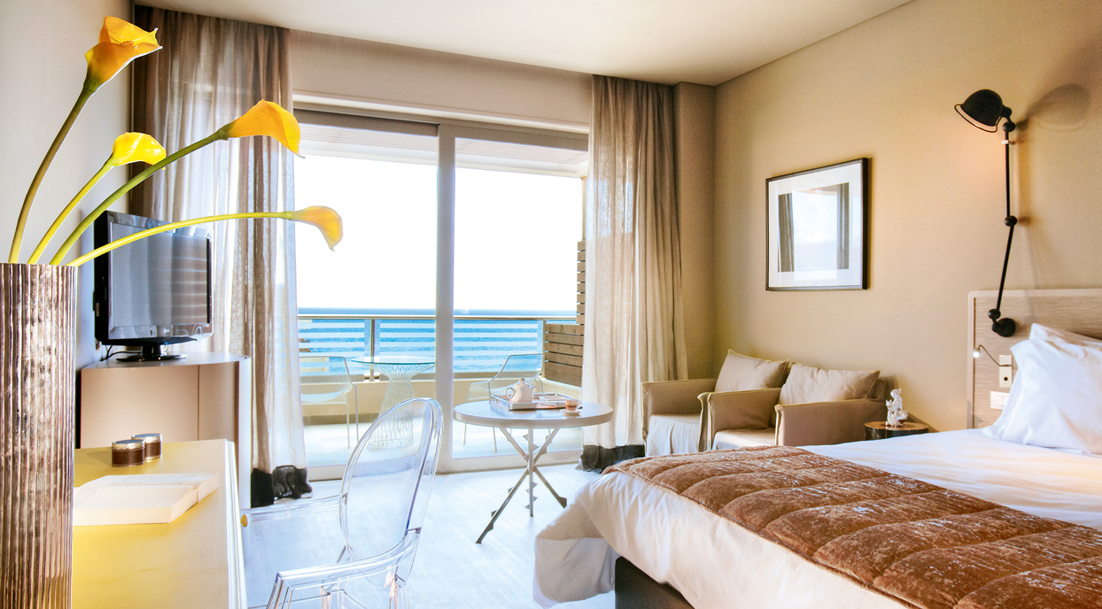 astir-executive-guestroom-private-pool-sea-view-slider