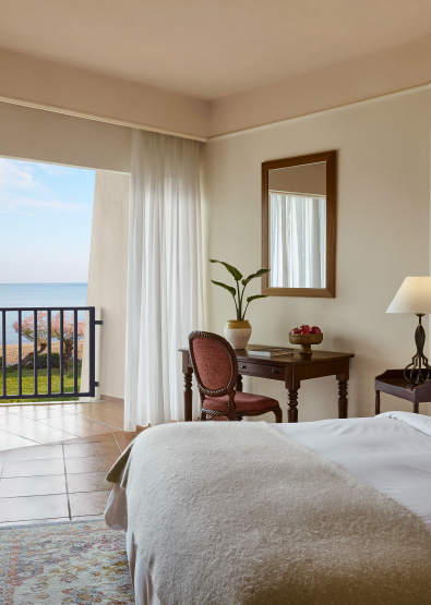 01-grecotel-egnatia-superior-guestroom-private-balcony