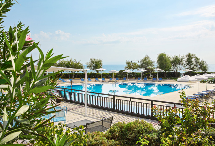 03-pool-bar-grand-hotel-egnatia-alexandroupolis